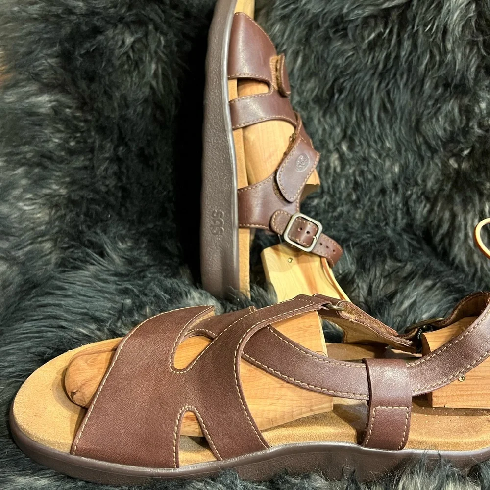 SAS Brown Leather Sandals Women’s sz11 made in USA - Picture 6 of 11